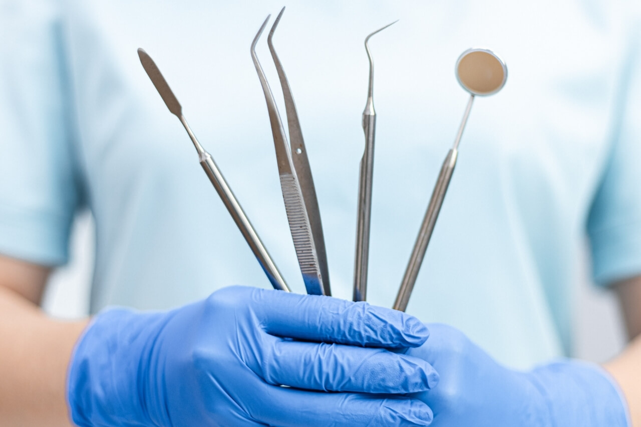 ¿Por Qué Es Importante la Esterilización del Instrumental Dental?
