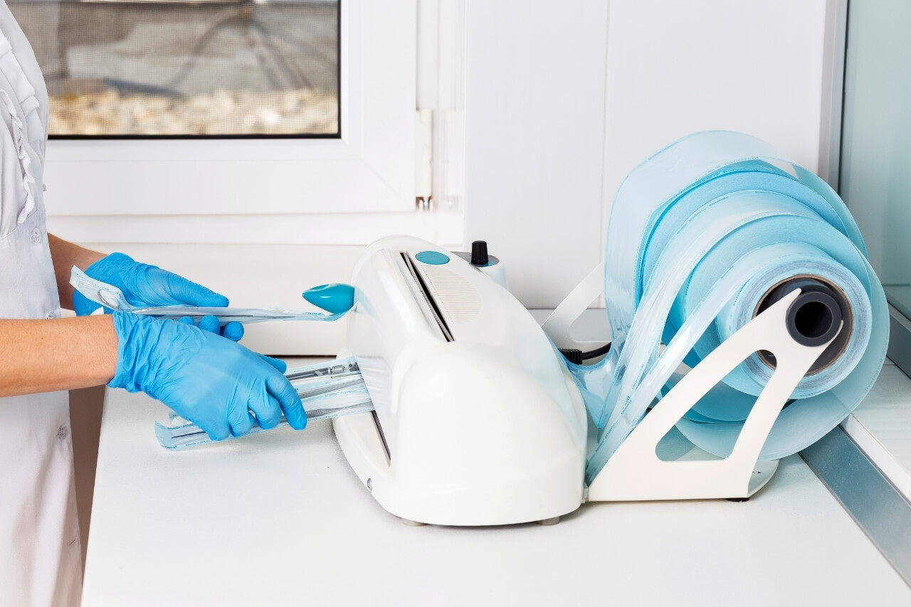 ¿Por Qué Es Importante la Esterilización del Instrumental Dental?
