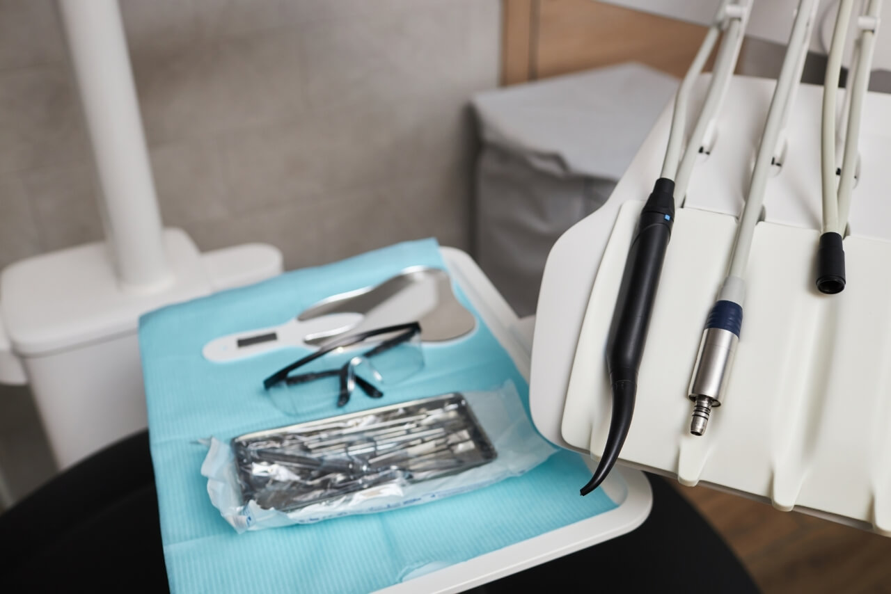 ¿Por Qué Es Importante la Esterilización del Instrumental Dental?