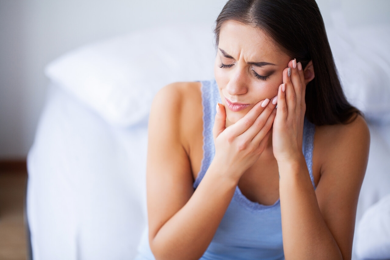 Consecuencias de un Mal Cuidado Tras una Cirugía Dental