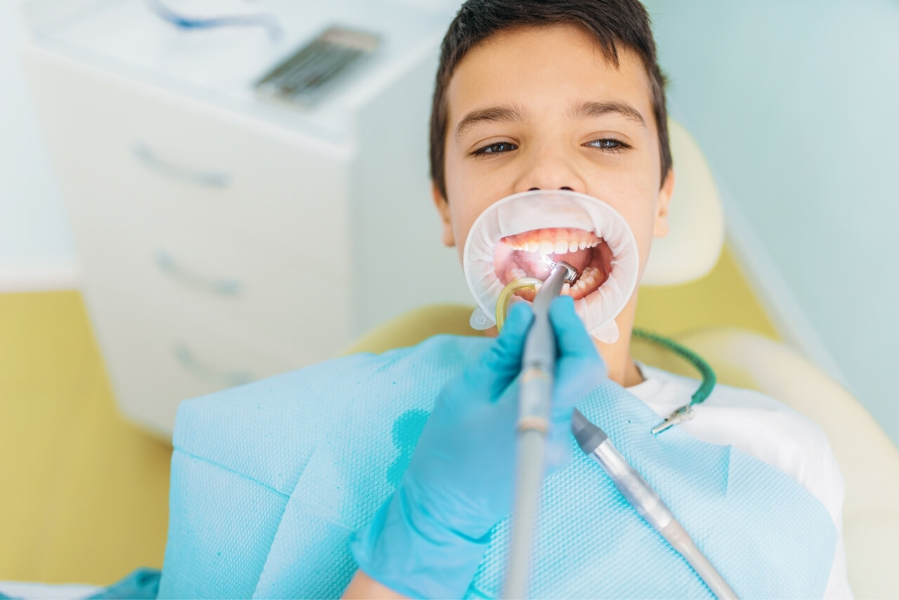 Odontopediatría: Cómo Cuidar la Salud Dental de tus Hijos desde el Primer Diente